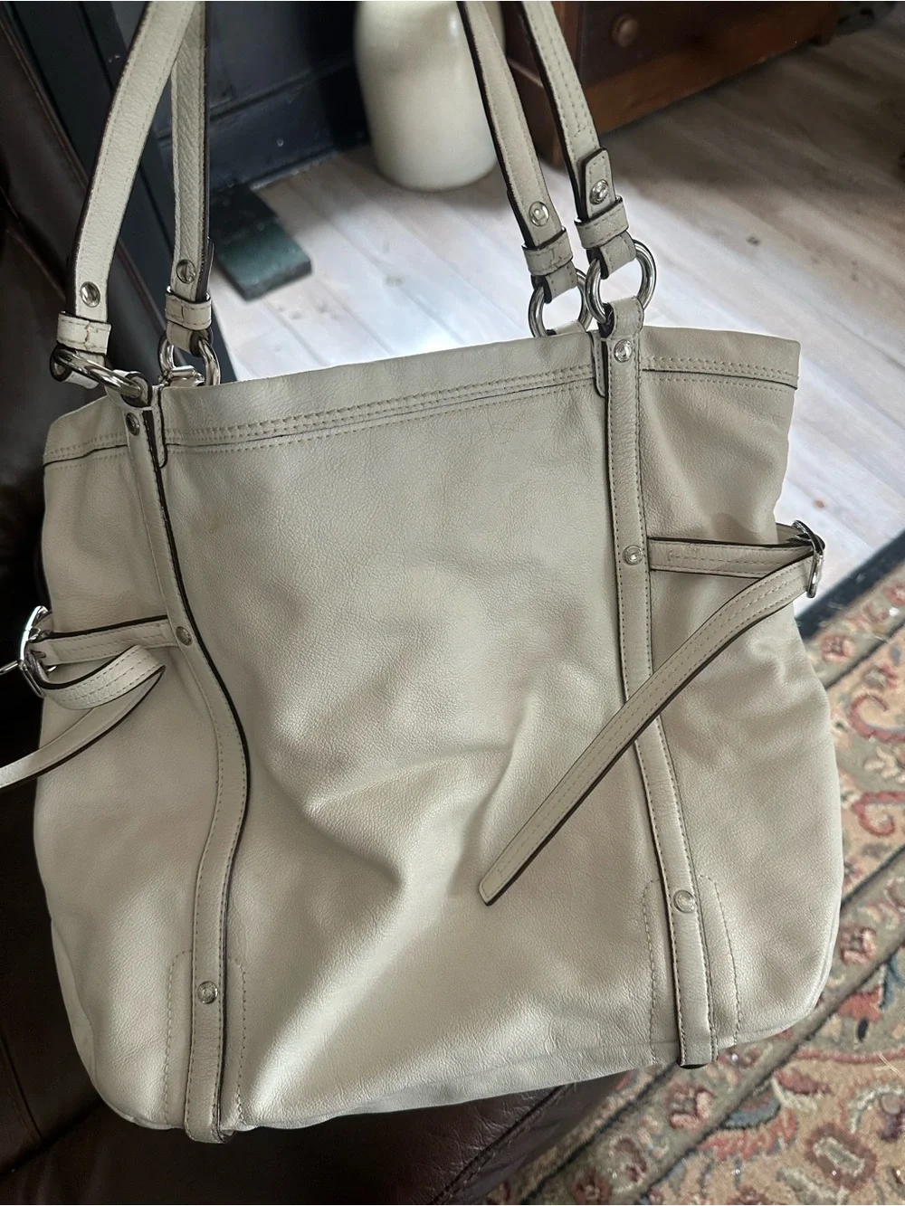 Coach vintage Ivory Perforated Logo Leather Shoulder Bag - Picture 14 of 14